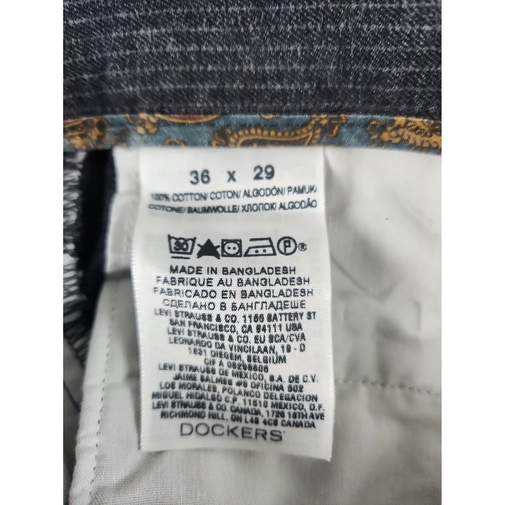 DOCKERS Men's D2 Signature Khaki Flat front Gray Striped Pants 36X28 Classic EUC